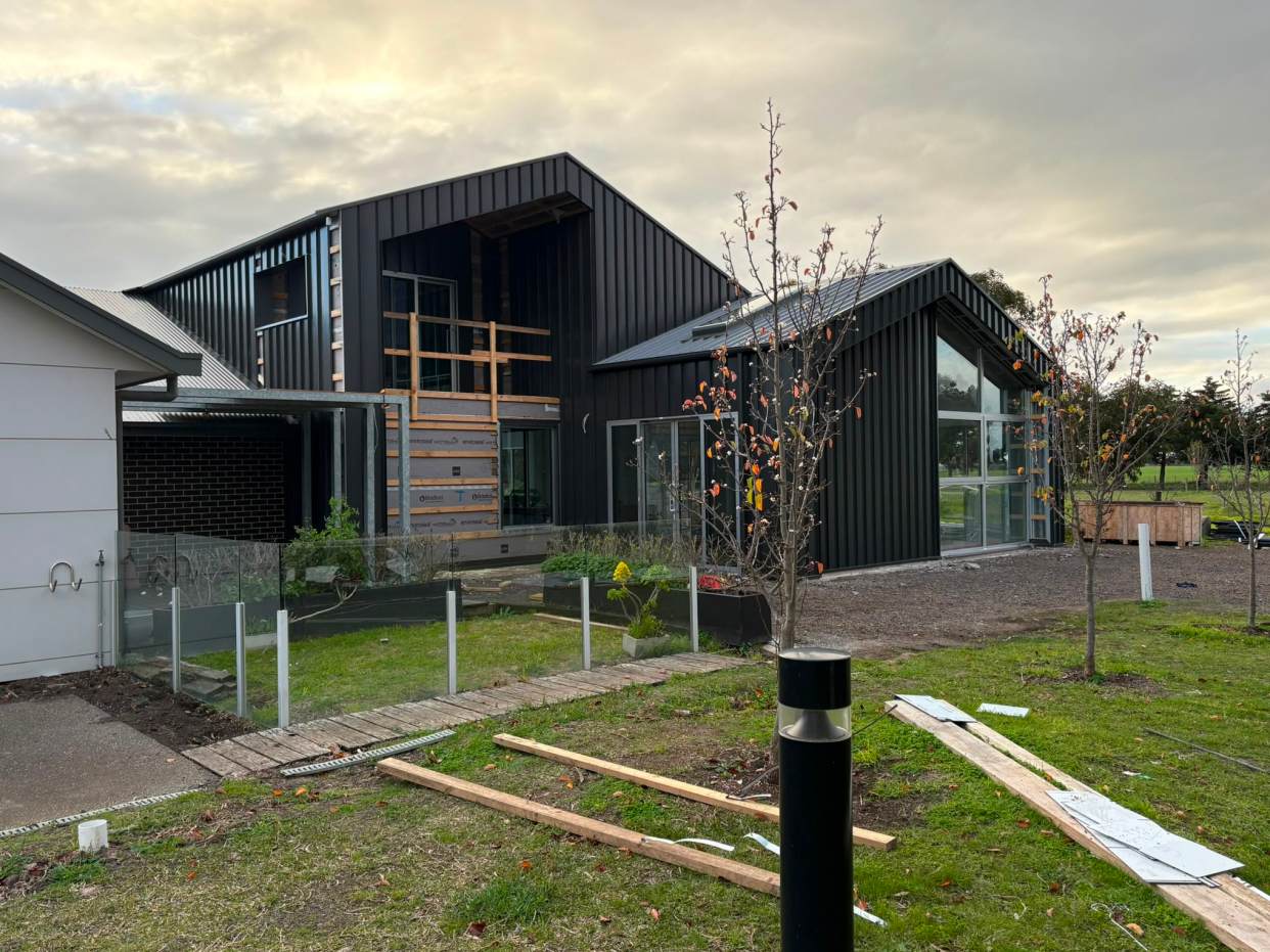 PAVIDA's Modern Custom Aluminium Windows & Doors Systems in Melbourne